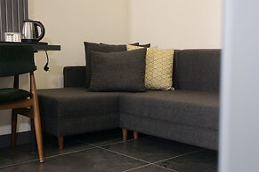 Ren Business Hotel