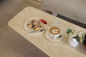 Ren Business Hotel
