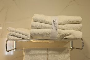 Ren Business Hotel