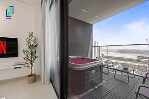 The Velvet Apex Studio w/ Jacuzzi Trillionaire