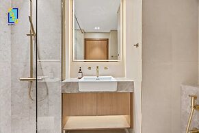Timeless & Textured Studio w/ Jacuzzi Trillionaire
