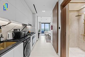 Timeless & Textured Studio w/ Jacuzzi Trillionaire