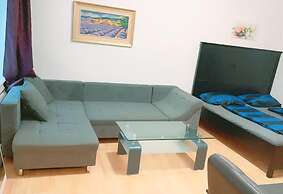 Bright Vienna 1BR Apartment Near Danube