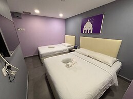 Grand Village Hotel 