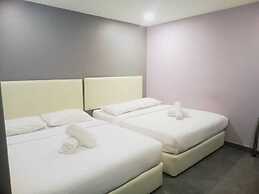Grand Village Hotel 