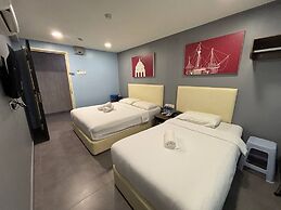 Grand Village Hotel 