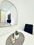 Elegant Five Bedroom Residence Alterlaa
