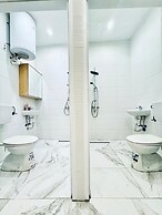 Elegant Five Bedroom Residence Alterlaa