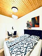 Elegant Five Bedroom Residence Alterlaa