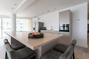 Mambo Beach Holiday Apartments