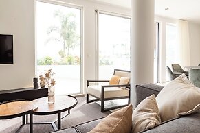 Mambo Beach Holiday Apartments