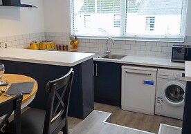 Ivy Cellar With 2 Bedrooms and 1 Bathrooms