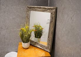 Ivy Cellar With 2 Bedrooms and 1 Bathrooms