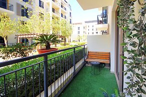 1BR with Beach Access La cote La mer