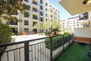 1BR with Beach Access La cote La mer