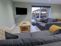 Oak Barn