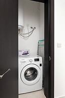 Modern Stylish 3 BR APT with Balcony