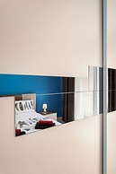 Modern Stylish 3 BR APT with Balcony