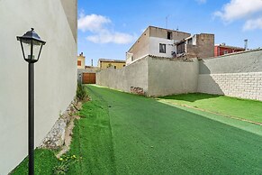 Luxar Suites & Apartments