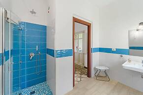 Luxar Suites & Apartments