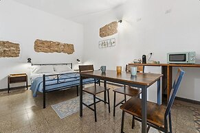 Luxar Suites & Apartments