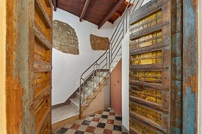 Luxar Suites & Apartments