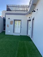 Luxar Suites & Apartments