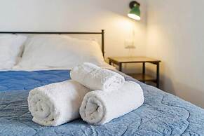 Luxar Suites & Apartments