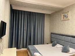 Eleon Hotel