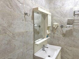 Eleon Hotel