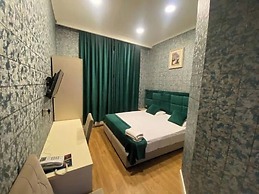 Eleon Hotel