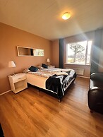 Hlíðarból Guesthouse