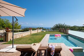 Sunny Villa Tria in Chaniotis