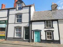 6 Berry Street