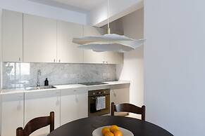 Modern SEAFRONT 2BR APT w Terrace & View
