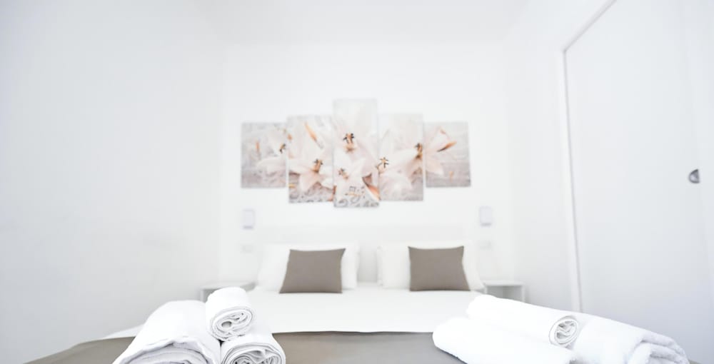 Paradise Rooms