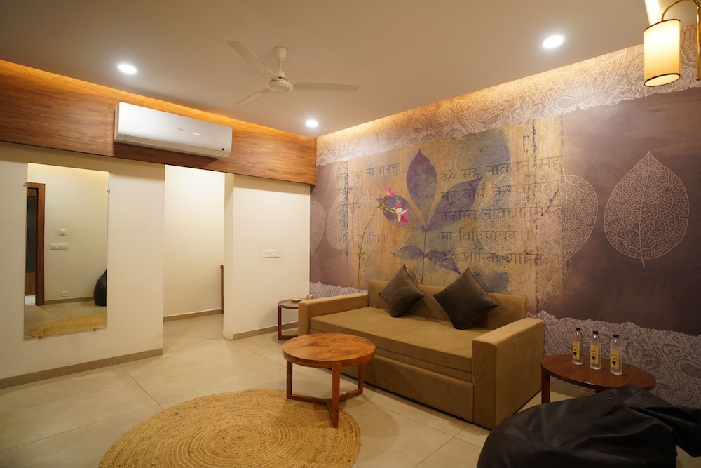 RAAHI HOMESTAY