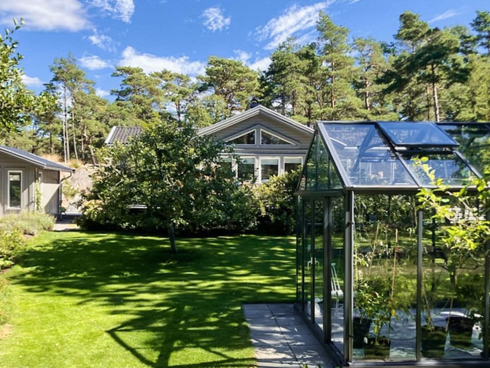6 Person Holiday Home in Stromstad