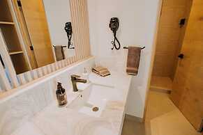 605 Tower Downtown Cabo
