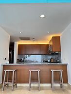 Apt w 2BR Ocean View Jacuzzi in Sotogrande