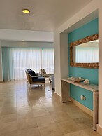 Apt w 2BR Ocean View Jacuzzi in Sotogrande