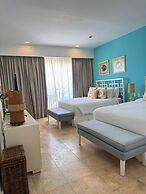 Apt w 2BR Ocean View Jacuzzi in Sotogrande