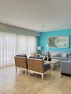 Apt w 2BR Ocean View Jacuzzi in Sotogrande