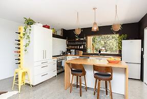 Honeybird Hideaway