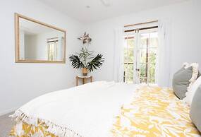 Honeybird Hideaway