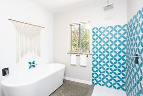 Honeybird Hideaway