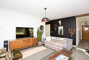 Honeybird Hideaway