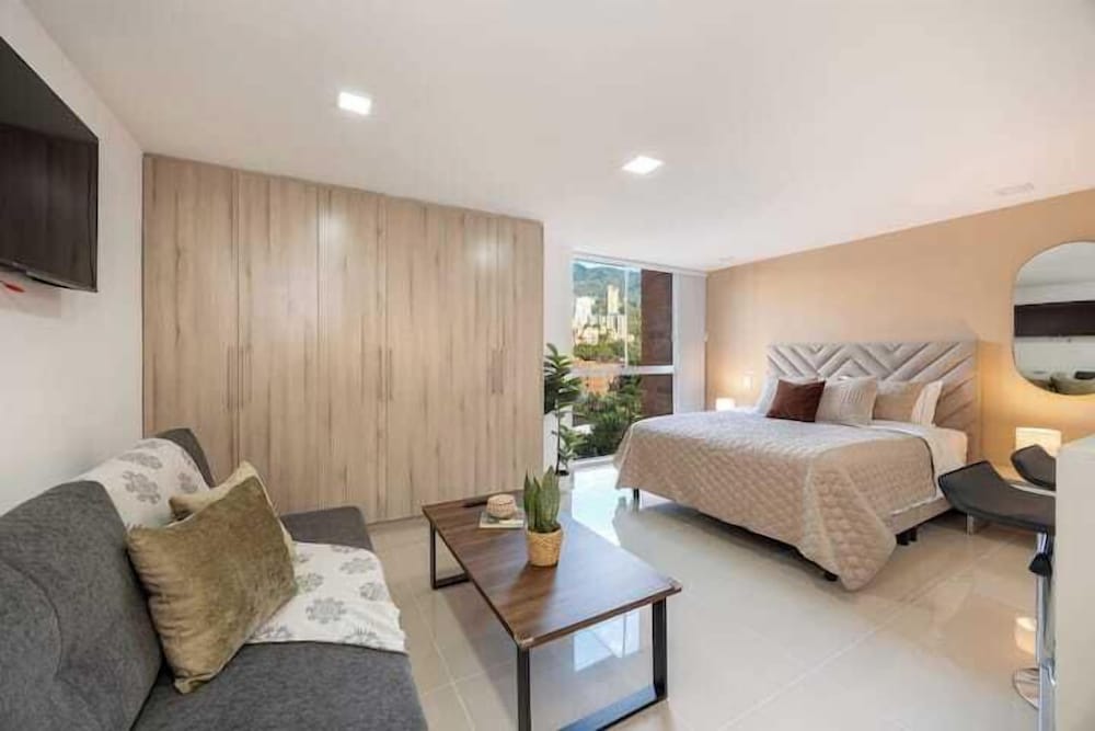 Apartamentos La Frontera