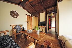 Xiangxi Dreamweaver Inn