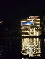 The Lake Haveli